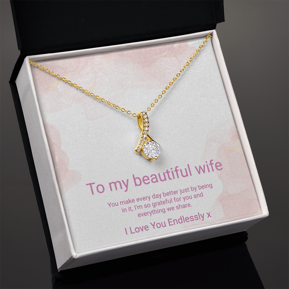Beautiful Alluring Yellow/White gold Necklace