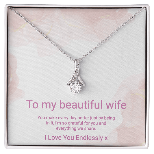 Beautiful Alluring Yellow/White gold Necklace