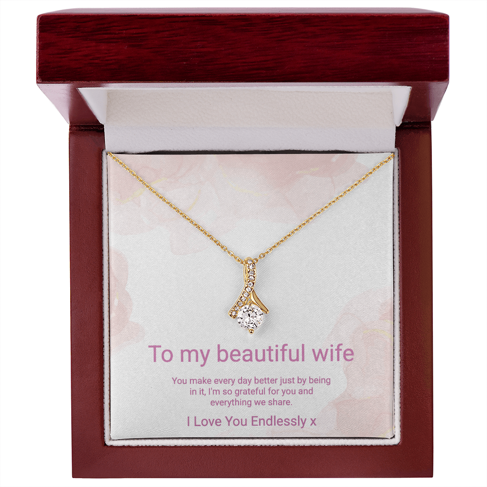 Beautiful Alluring Yellow/White gold Necklace