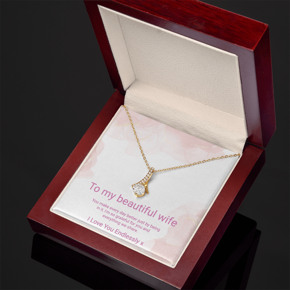 Beautiful Alluring Yellow/White gold Necklace