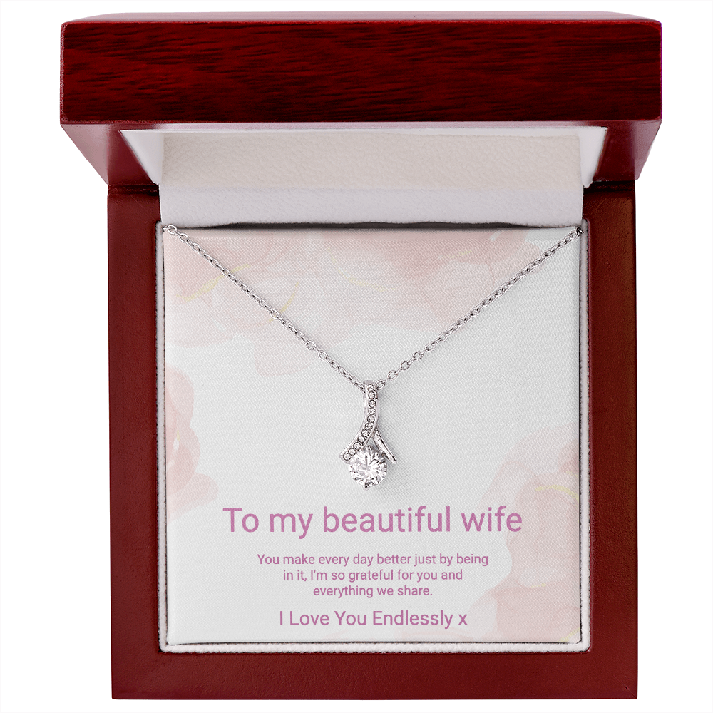 Beautiful Alluring Yellow/White gold Necklace